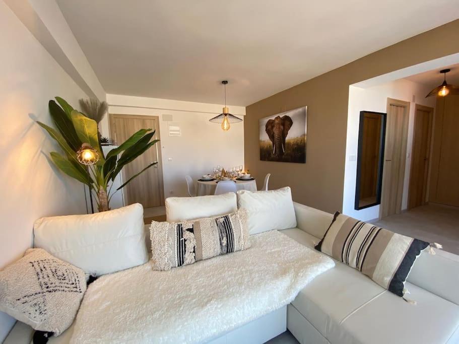 Appartamento Cosy Flat With Magnificent Views In L'Albir El Albir Esterno foto